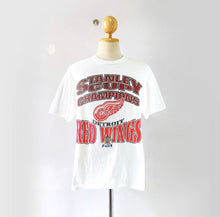 Load image into Gallery viewer, Detroit Redwings NHL Tee - M
