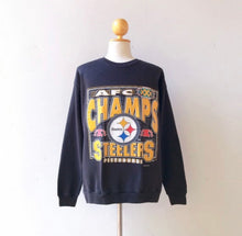 Load image into Gallery viewer, Pittsburgh Steelers AFC Crewneck - L
