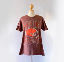 Load image into Gallery viewer, Cleveland Browns Helmet Tee - L
