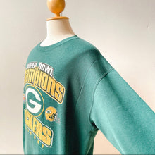 Load image into Gallery viewer, Greenbay Packers Superbowl Crewneck - XL
