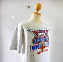 Load image into Gallery viewer, Detroit Pistons 90’ World Champs Tee - L
