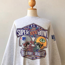 Load image into Gallery viewer, Super Bowl Patriots vs Packers 97’ Crewneck - XL
