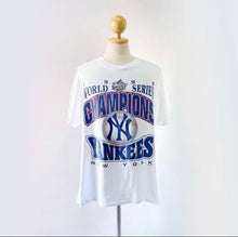 Load image into Gallery viewer, New York Yankees 98’ Tee - XL
