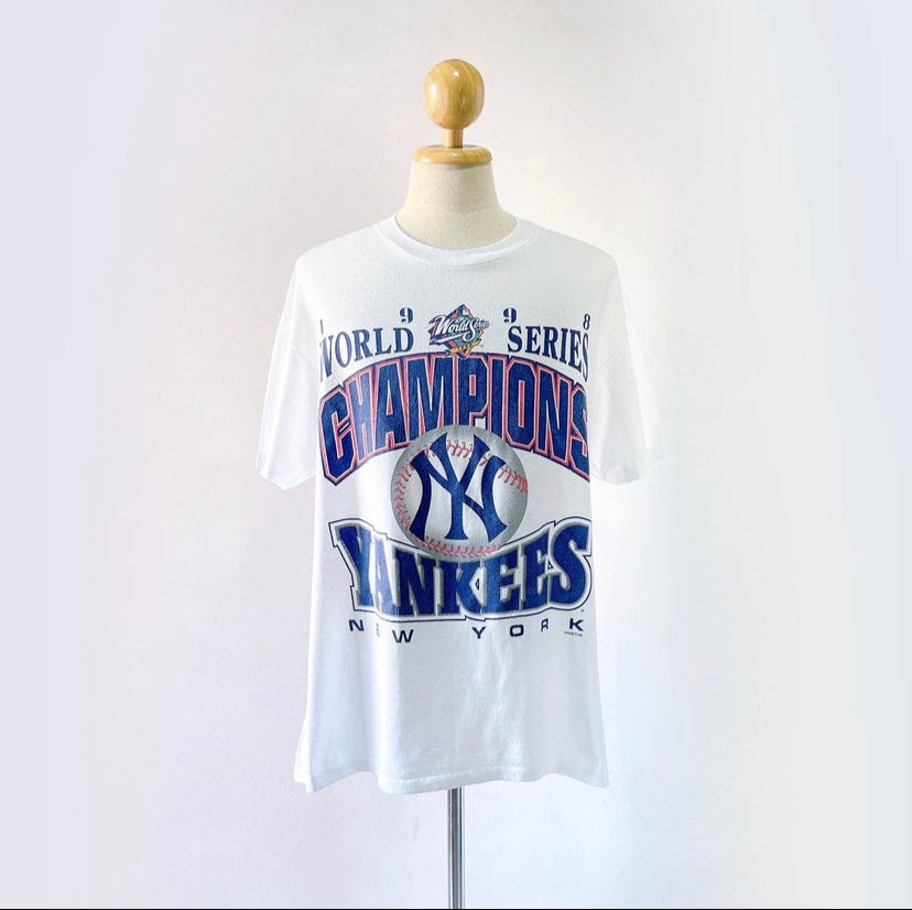 New York Yankees 98’ Tee - XL
