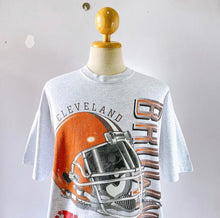 Load image into Gallery viewer, Cleveland Browns Helmet Tee - XL
