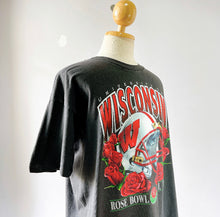 Load image into Gallery viewer, Wisconsin Badgers College Tee - XL
