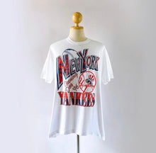 Load image into Gallery viewer, New York Yankees 96’ Tee - L
