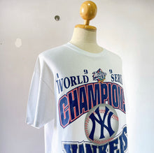 Load image into Gallery viewer, New York Yankees 98’ Tee - XL
