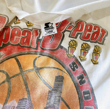Load image into Gallery viewer, Chicago Bulls 3 Peat Tee - 2XL
