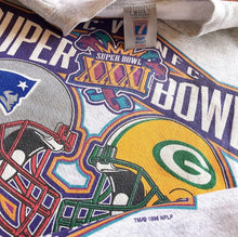 Load image into Gallery viewer, Super Bowl Patriots vs Packers 97’ Crewneck - XL
