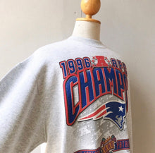 Load image into Gallery viewer, New England Patriots 96’ Champs Crewneck- XL
