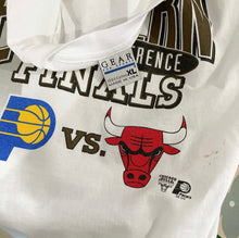 Load image into Gallery viewer, Bulls vs Pacers NBA Eastern 98’ Finals Tee - L
