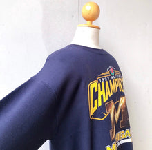 Load image into Gallery viewer, University of Michigan Crewneck - L
