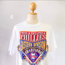 Load image into Gallery viewer, Philadelphia Phillies 93&#39; Champs Tee - XL
