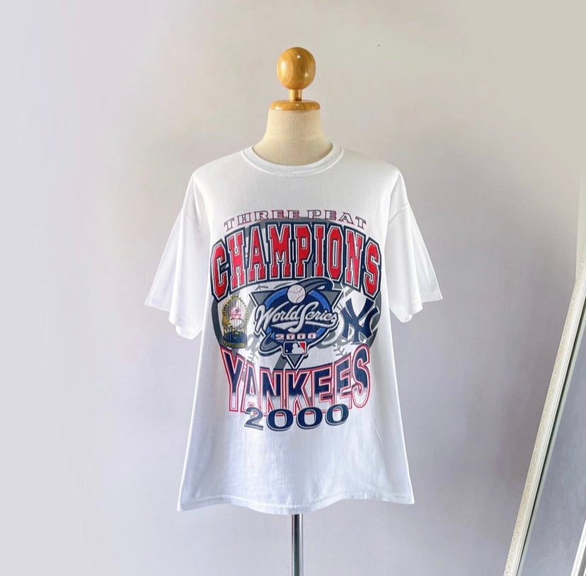 New York Yankees World Series 00’ Tee - XL
