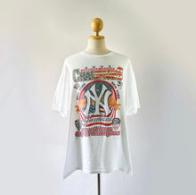 Load image into Gallery viewer, New York Yankees Tee - 2XL
