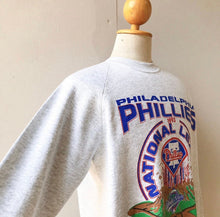 Load image into Gallery viewer, Philadelphia Phillies Crewneck - M
