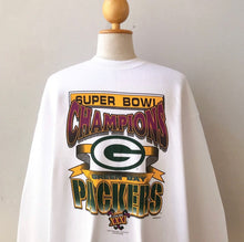 Load image into Gallery viewer, Green Bay Packers Champs Crewneck - L
